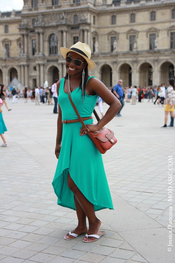 Place de la Pyramide du Louvre, Paris - Modasic